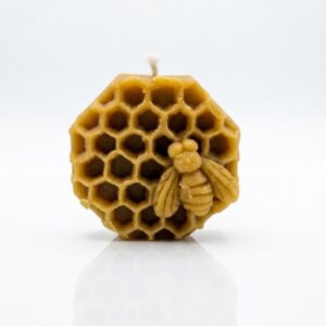Título del producto: Vela Artesanal de Cera de Abeja con Forma de Panal y Abeja